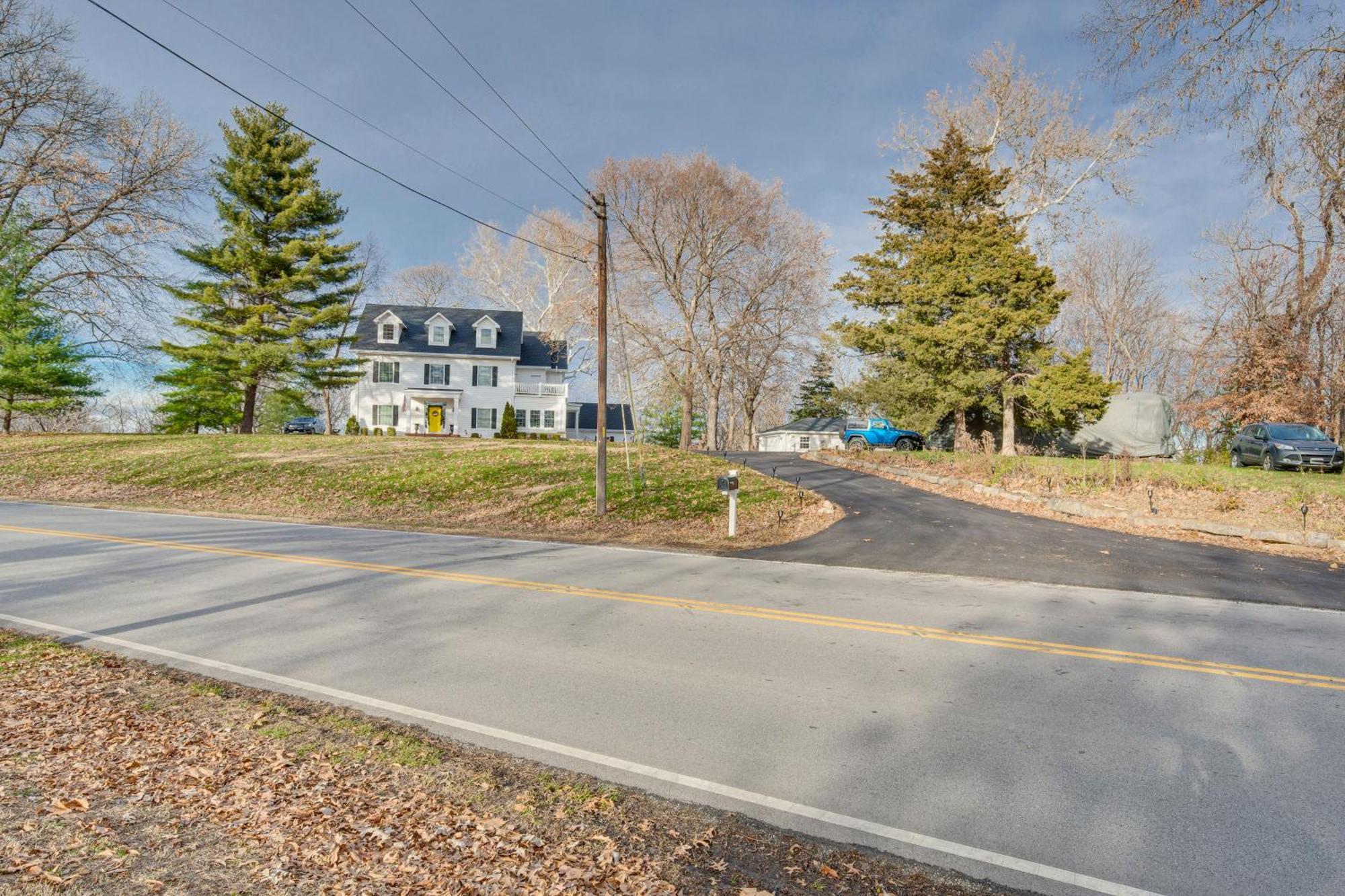 Villa Cozy Liberty Getaway With Fire Pit And Patio! Exterior foto