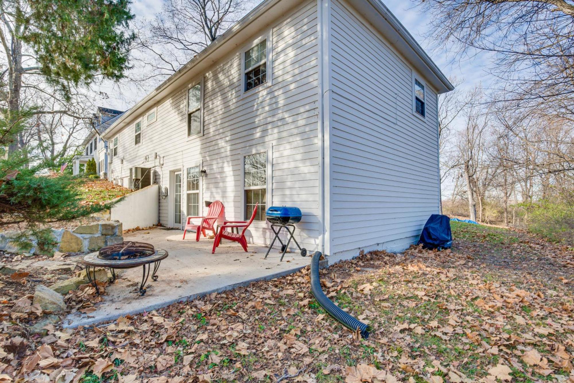 Villa Cozy Liberty Getaway With Fire Pit And Patio! Exterior foto